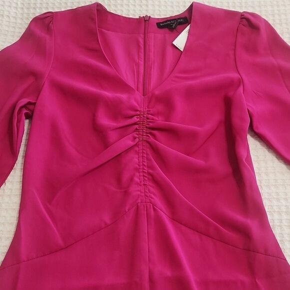 Banana Republic Magenta SHIRRED
MIDI DRESS - Picture 7 of 8